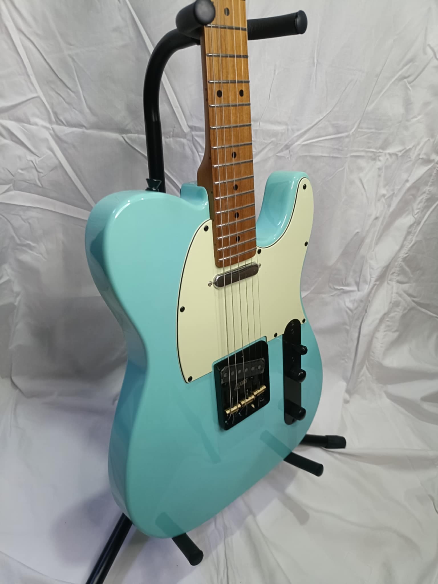 Luxars S-G17 Electric Guitar (Daphne Blue) Picture